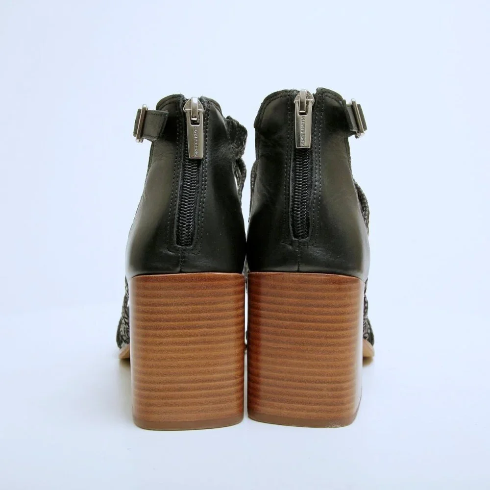 NWT‎ Vince Camuto Nissena Leather Strappy Heeled Sandals